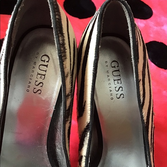 Guess 🖤 Zebra print heels - Picture 7 of 8